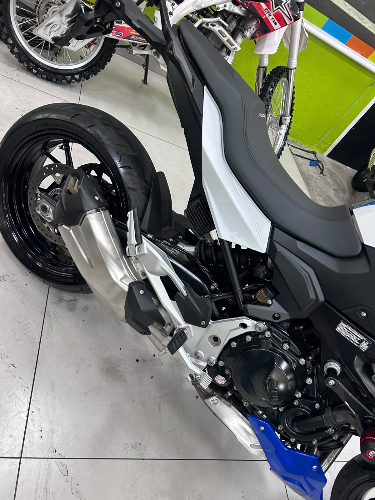 BMW F 900 R SPORT PLUS