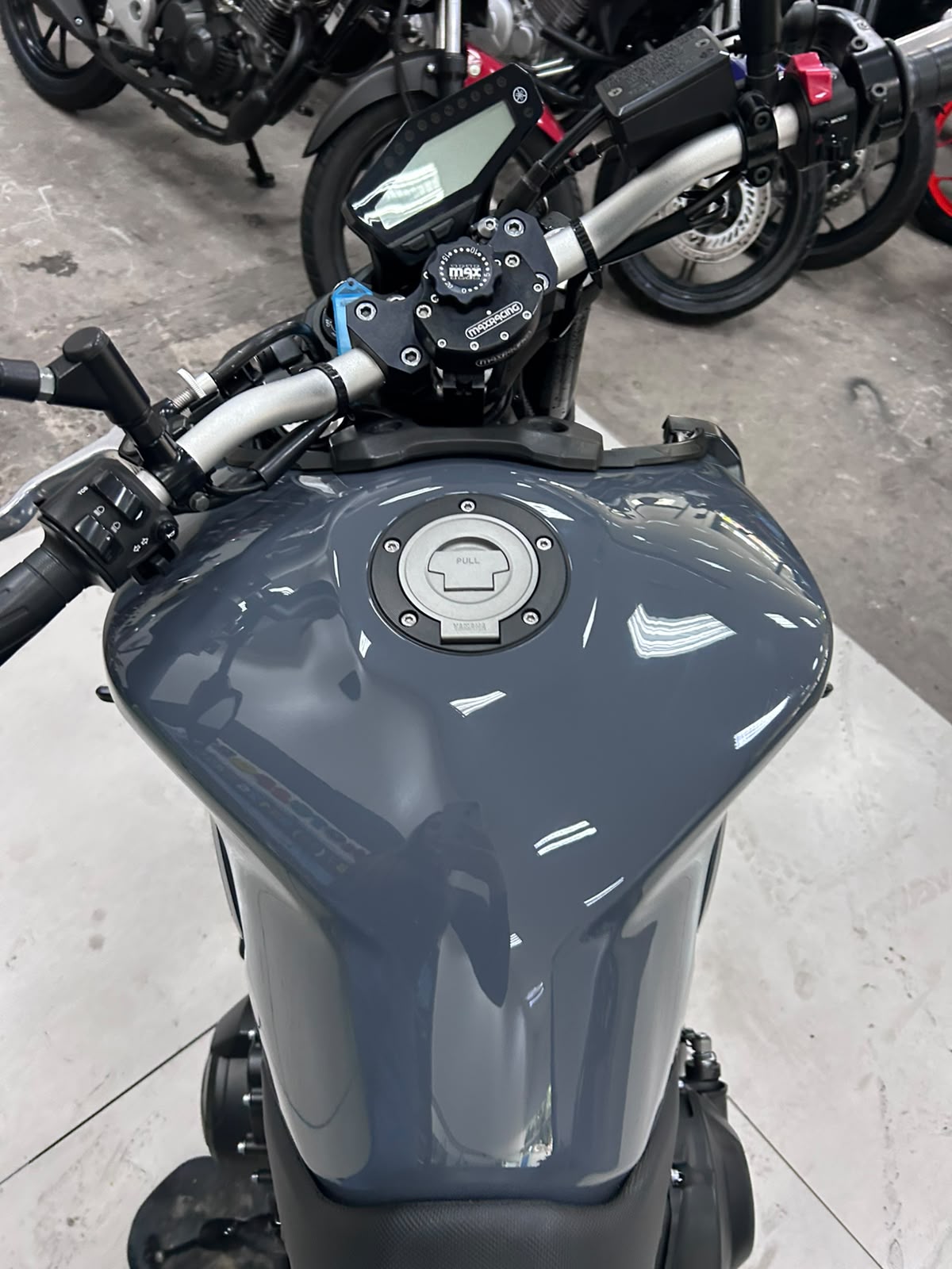 YAMAHA MT-09