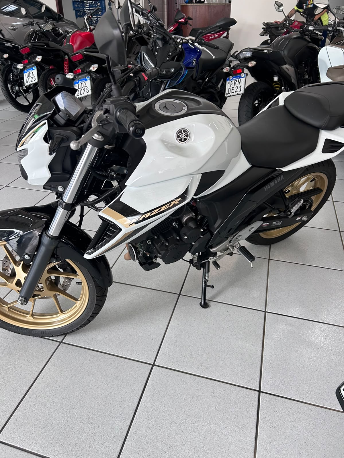 YAMAHA FAZER YS 250