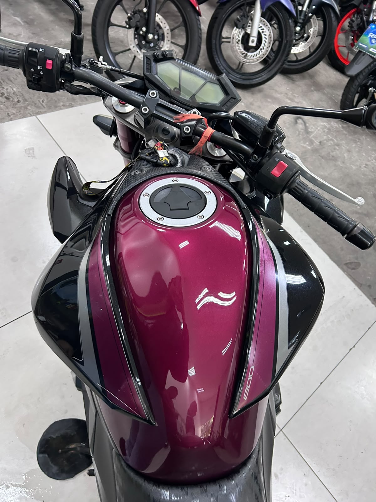 KAWASAKI Z800