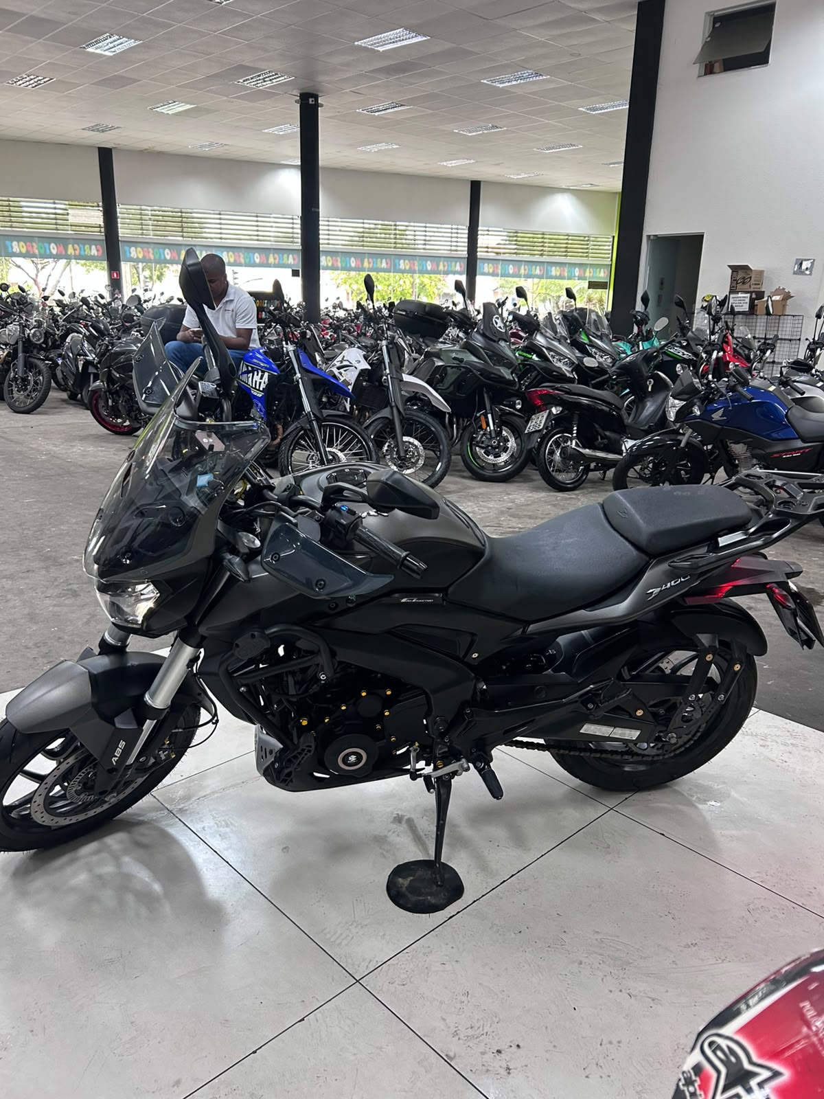 BAJAJ DOMINAR 400