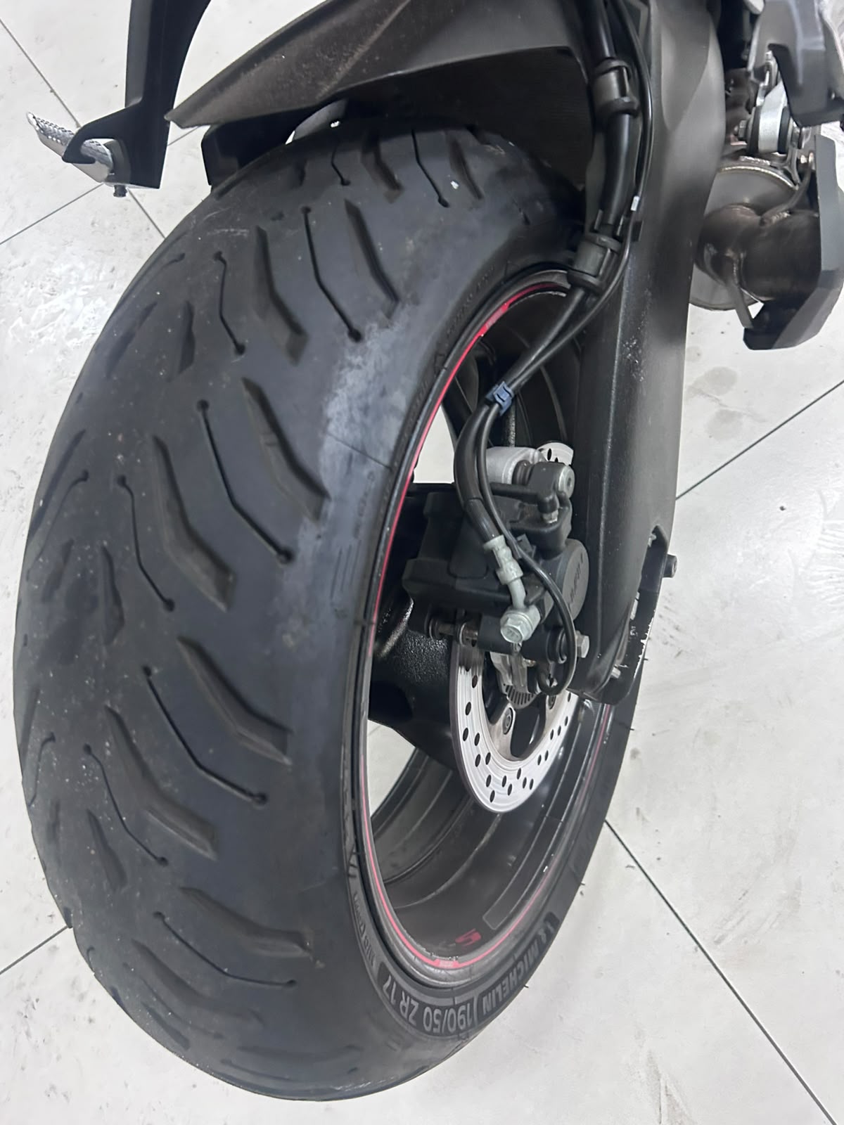 SUZUKI GSX S1000 ABS