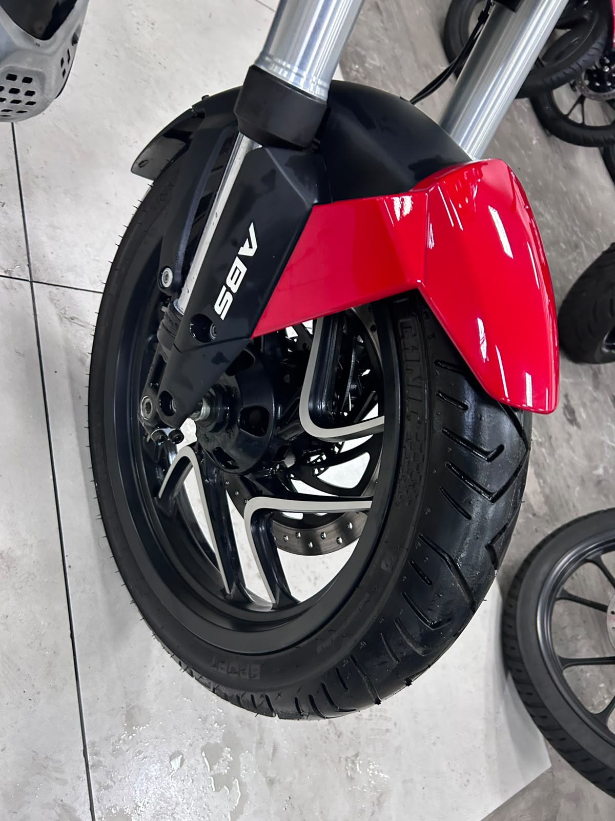 BAJAJ DOMINAR 400