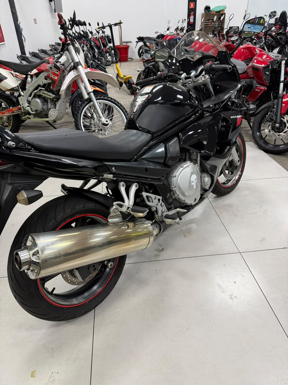SUZUKI GSX 650 F