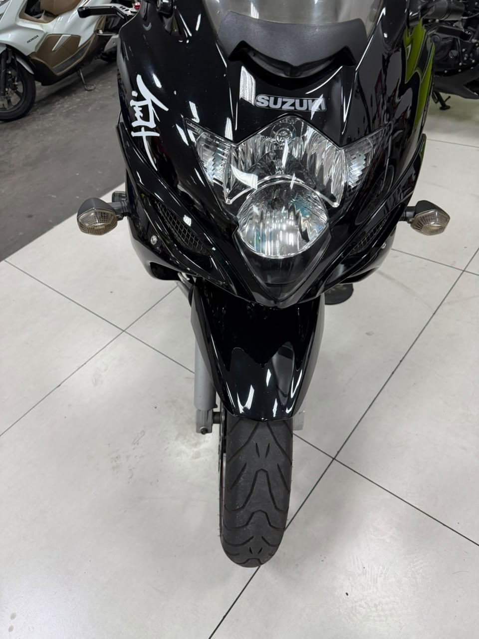 SUZUKI GSX 650 F