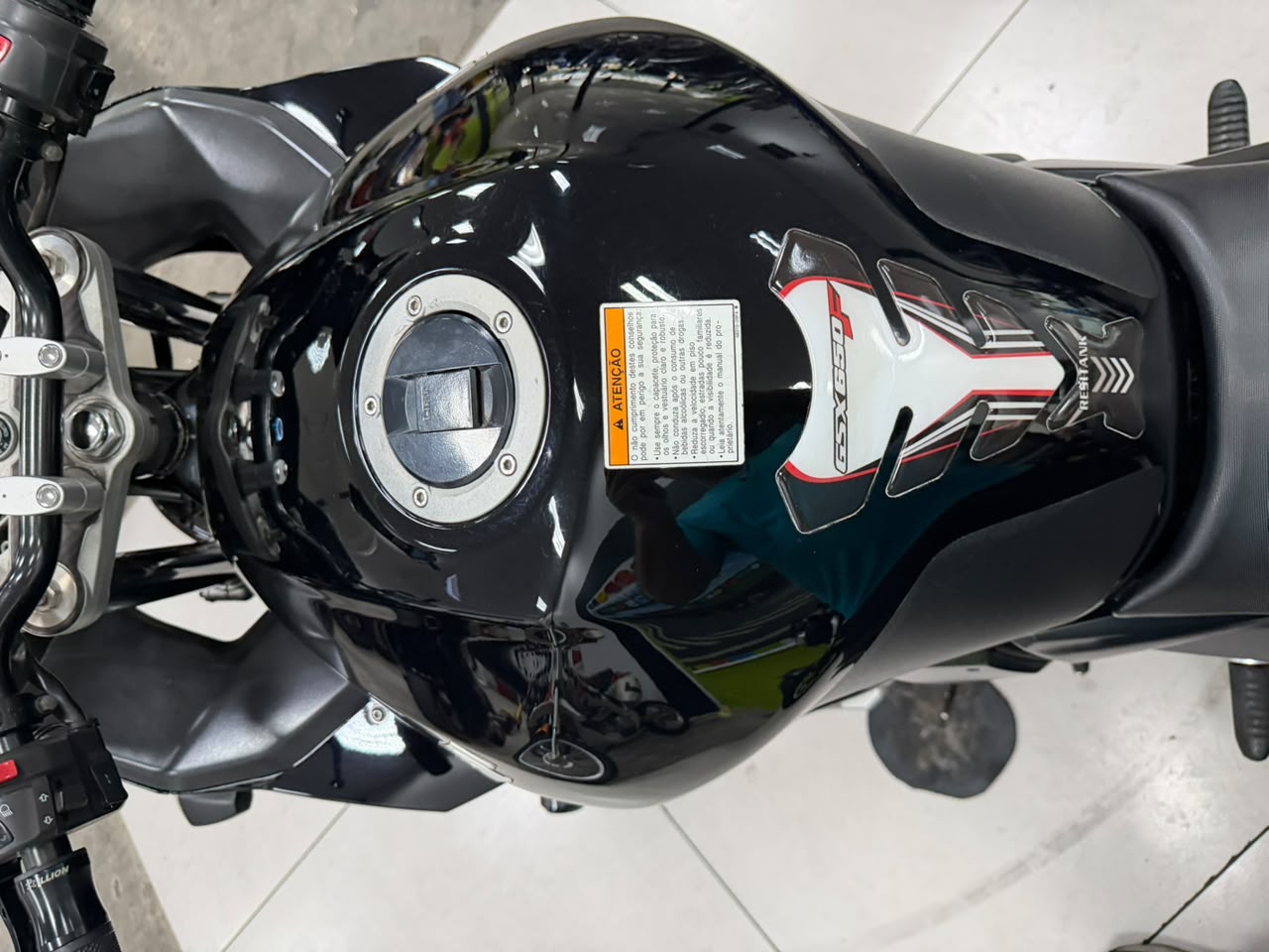 SUZUKI GSX 650 F