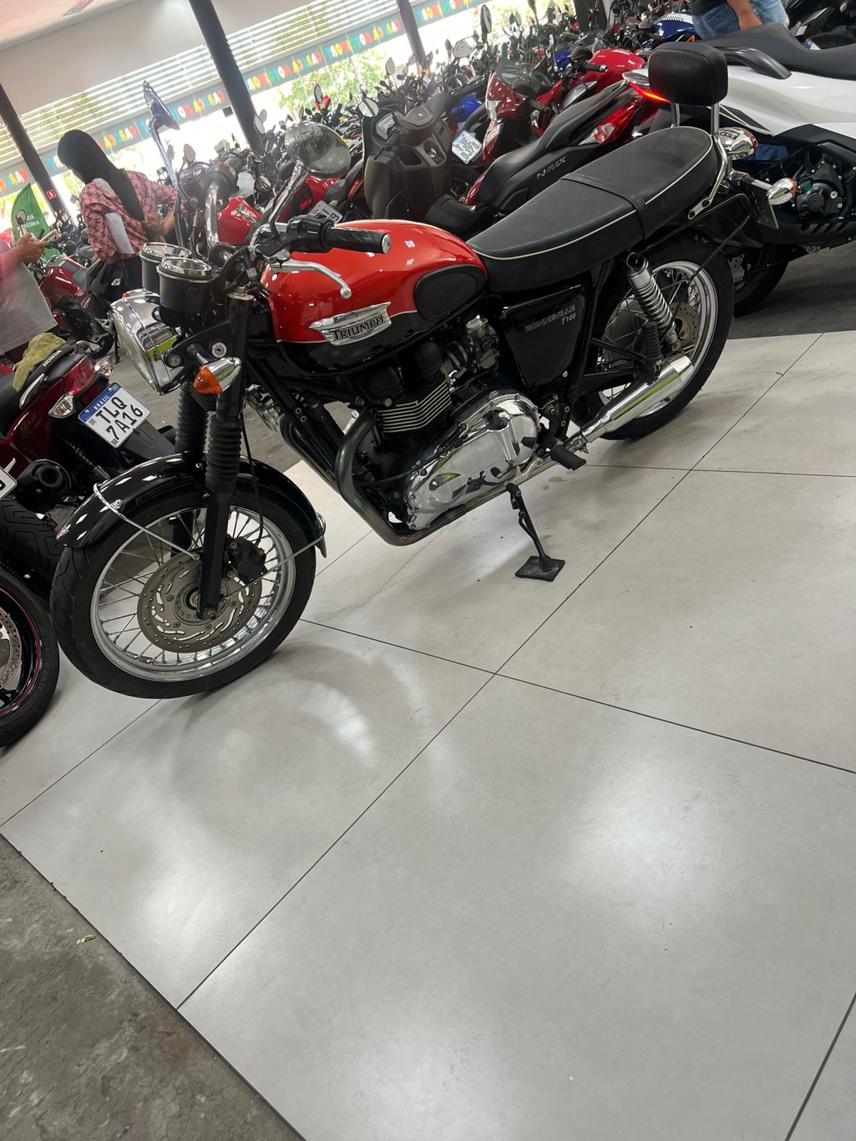 TRIUMPH BONNEVILLE T 100 865