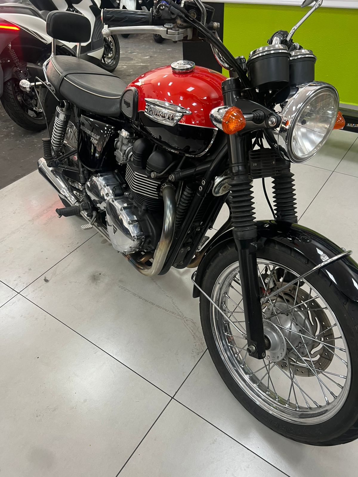 TRIUMPH BONNEVILLE T 100 865