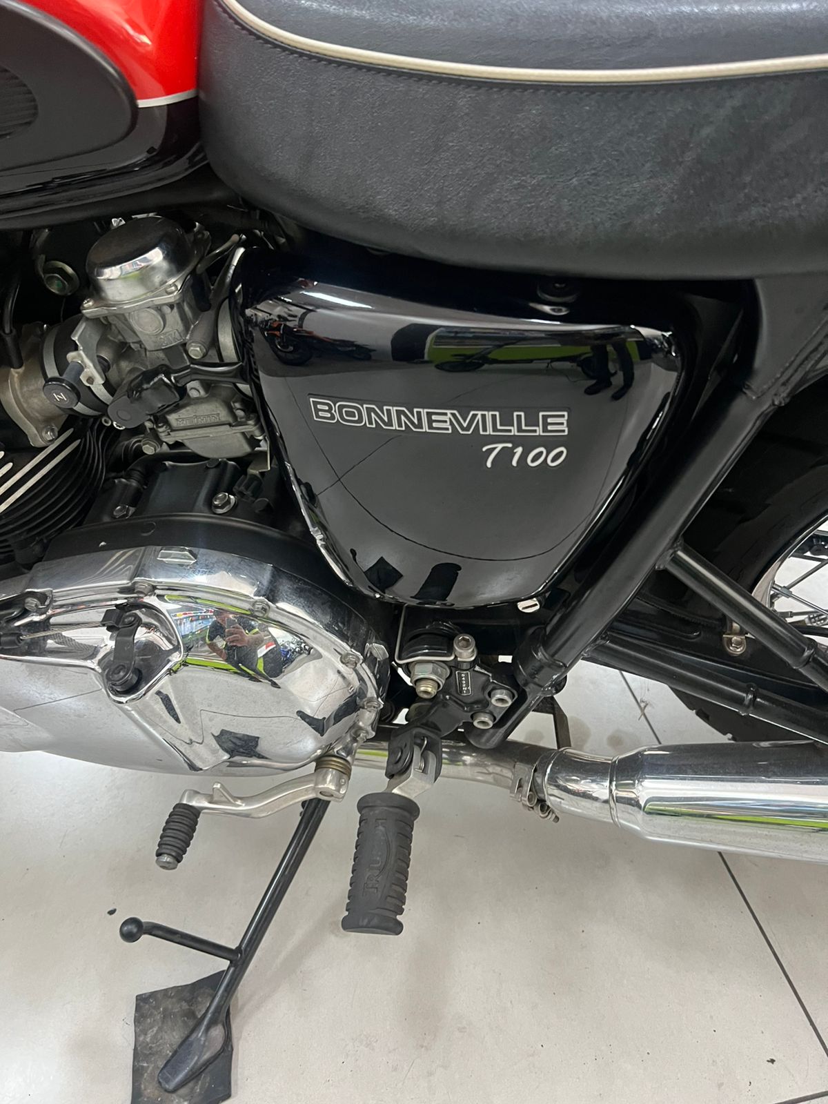 TRIUMPH BONNEVILLE T 100 865