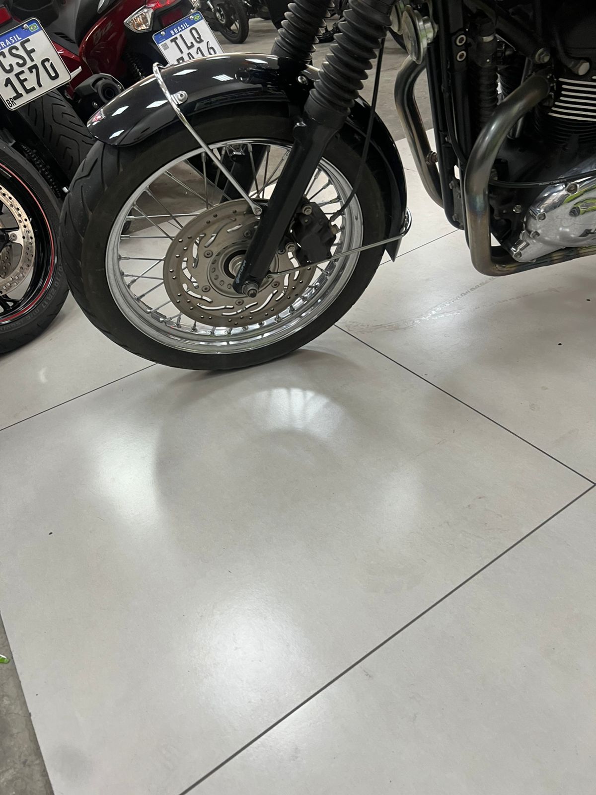 TRIUMPH BONNEVILLE T 100 865