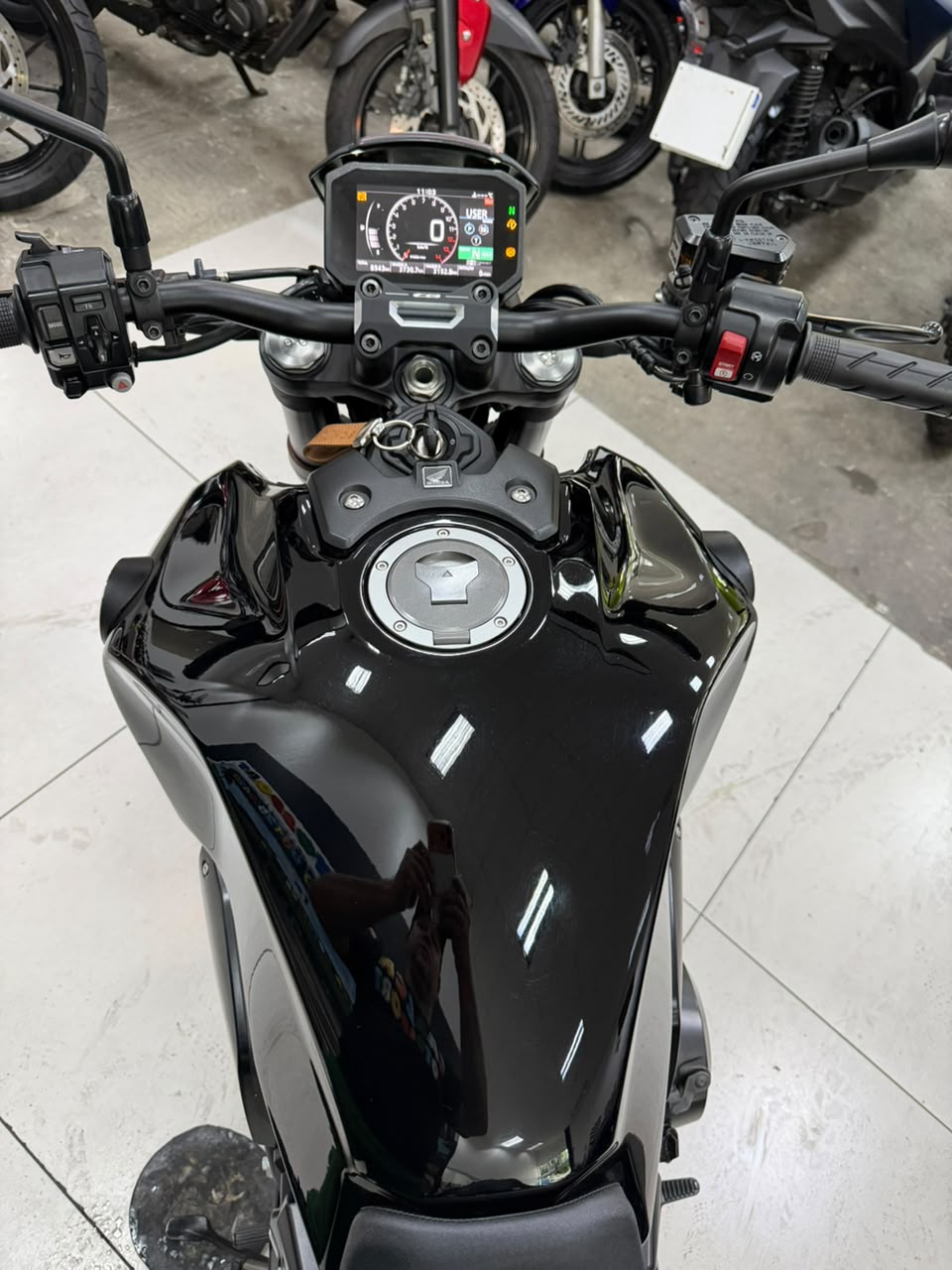 HONDA CB 1000R