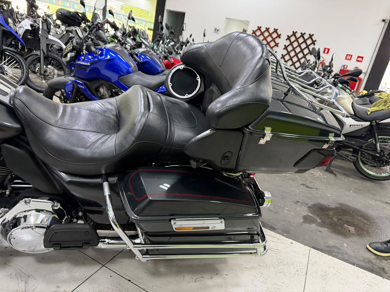 HARLEY-DAVIDSON ELECTRA GLIDE CLASSIC