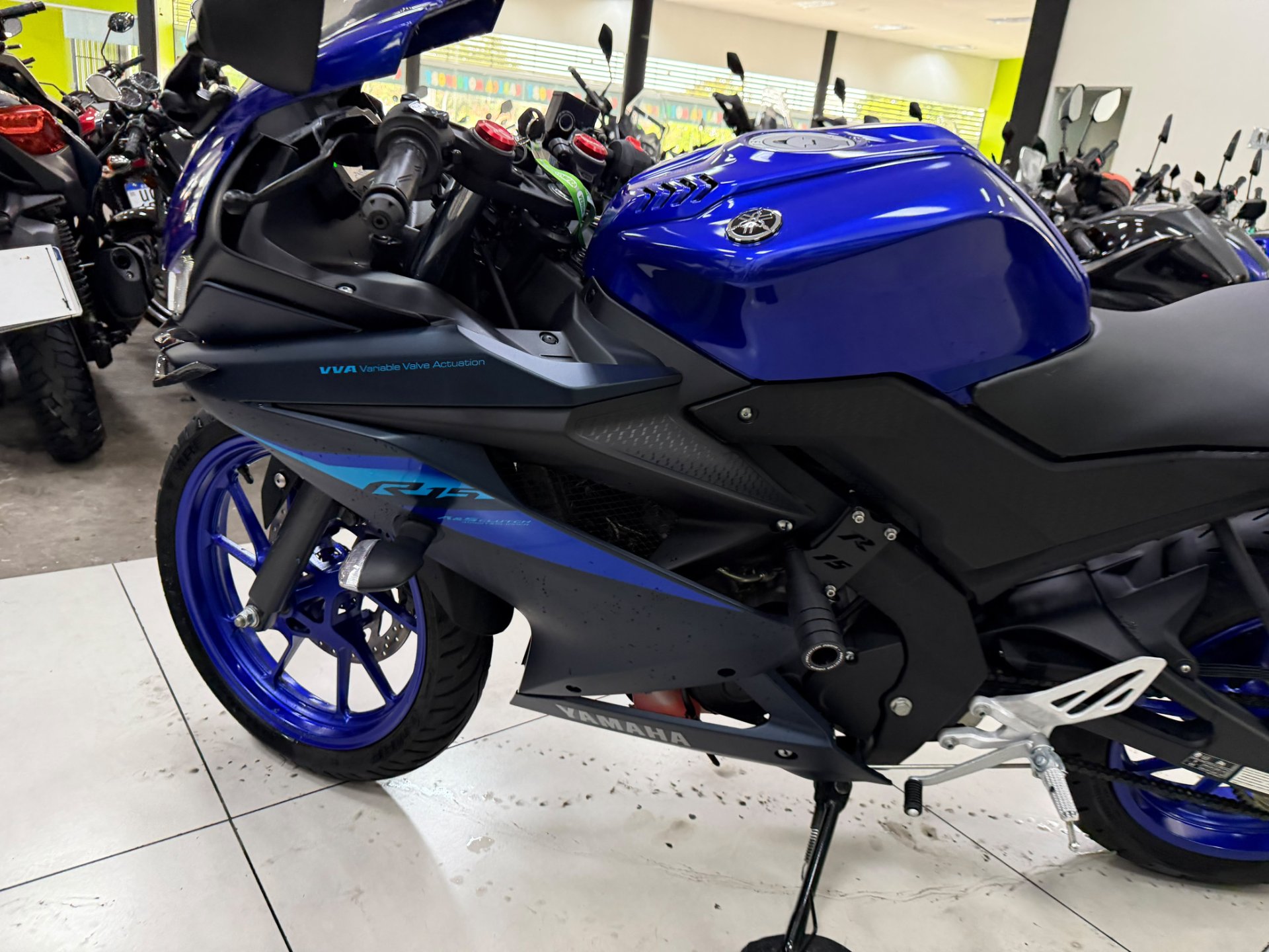YAMAHA YZF R15