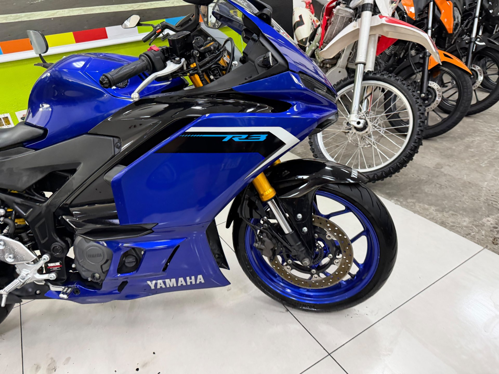 YAMAHA YZF R3 ABS CONNECTED
