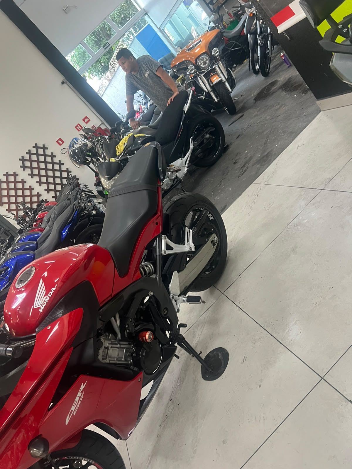 HONDA CBR 650F