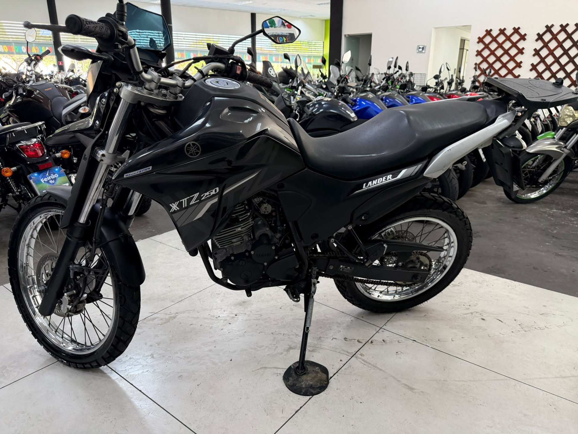 YAMAHA XTZ 250 LANDER CONNECTED