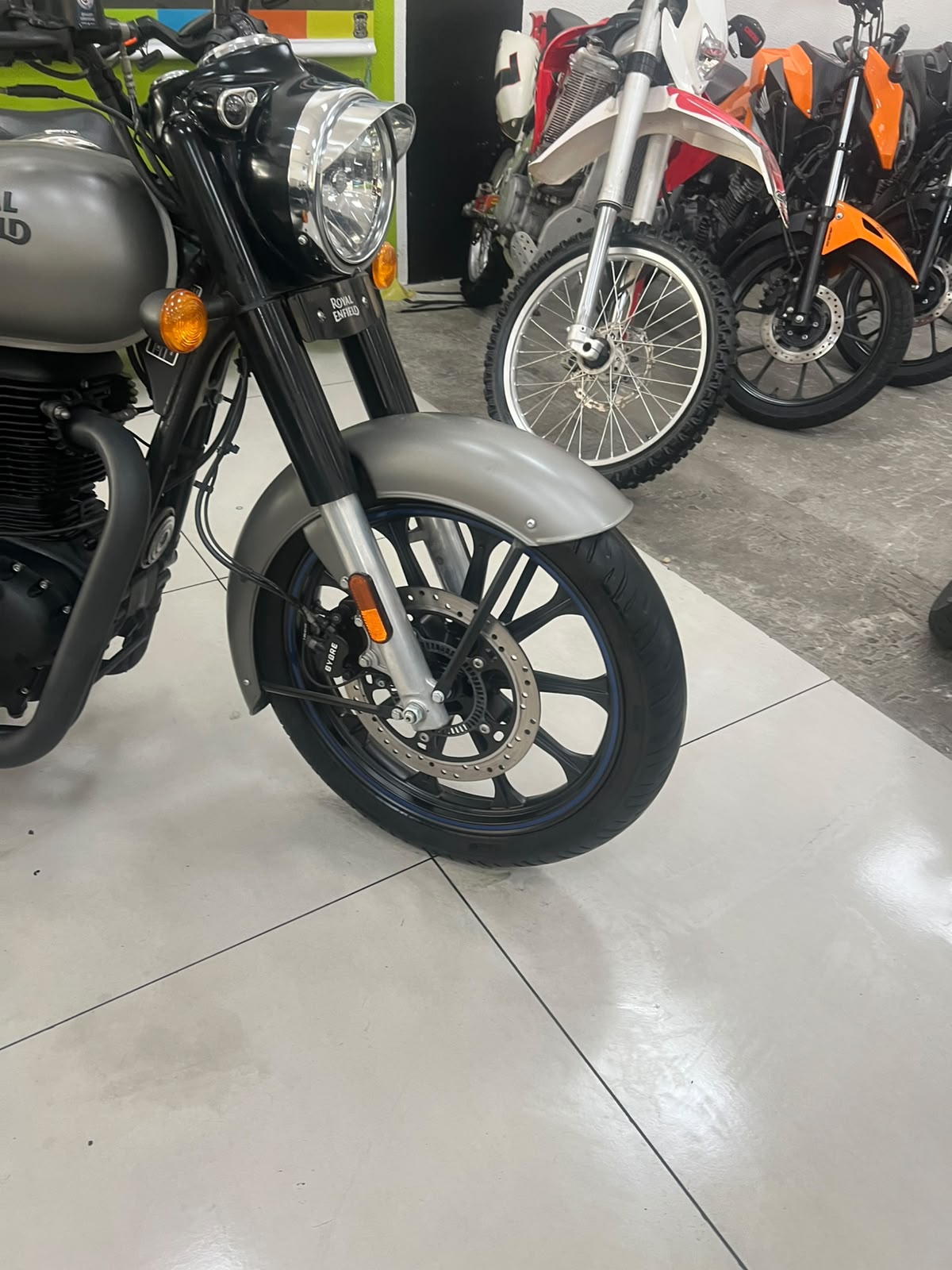 ROYAL ENFIELD CLASSIC 350