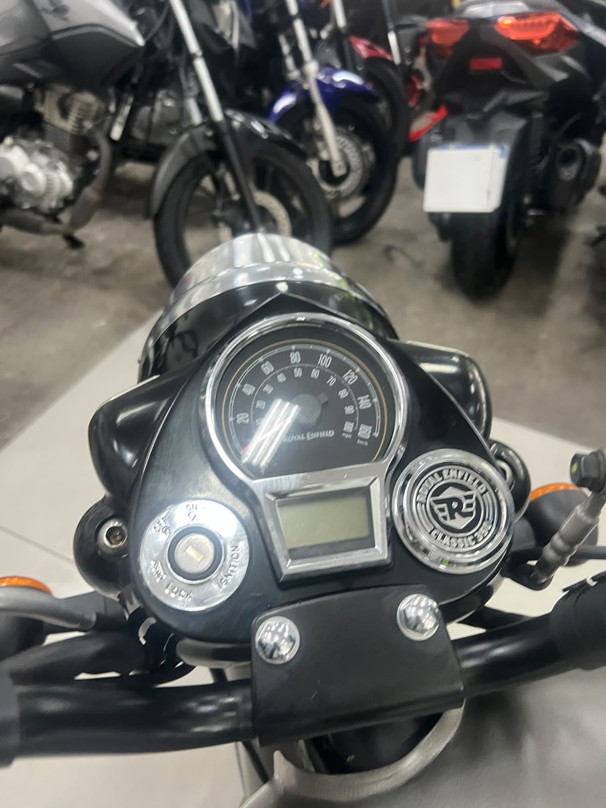ROYAL ENFIELD CLASSIC 350