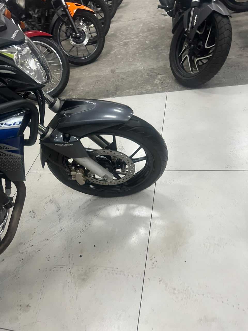 HONDA CB 250F TWISTER