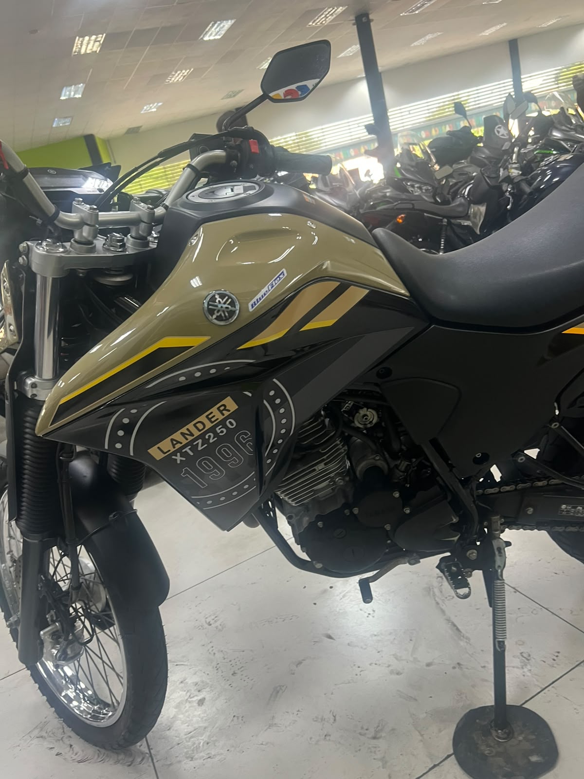 YAMAHA XTZ 250 LANDER CONNECTED