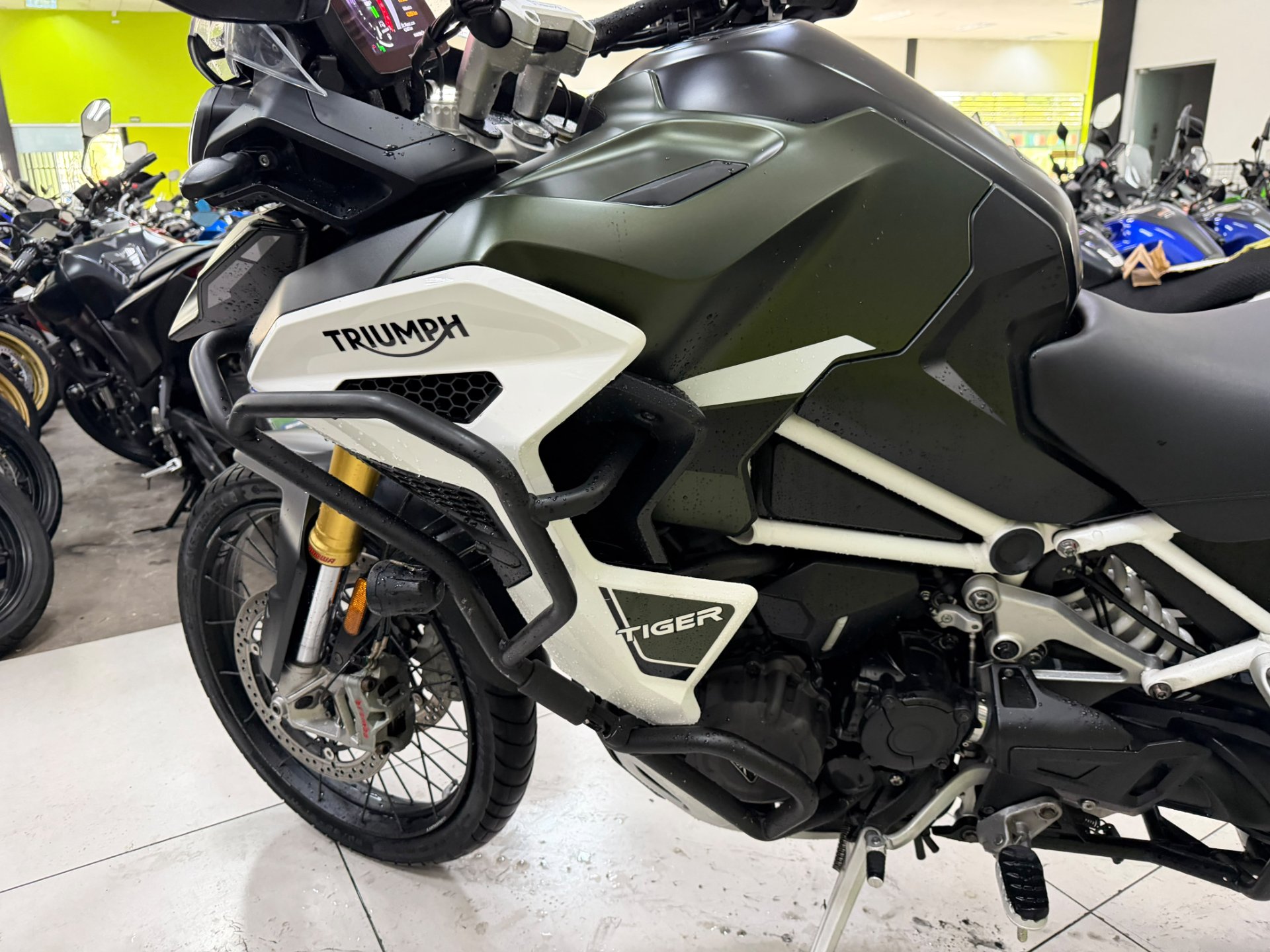 TRIUMPH TIGER 1200 RALLY EXPLORER