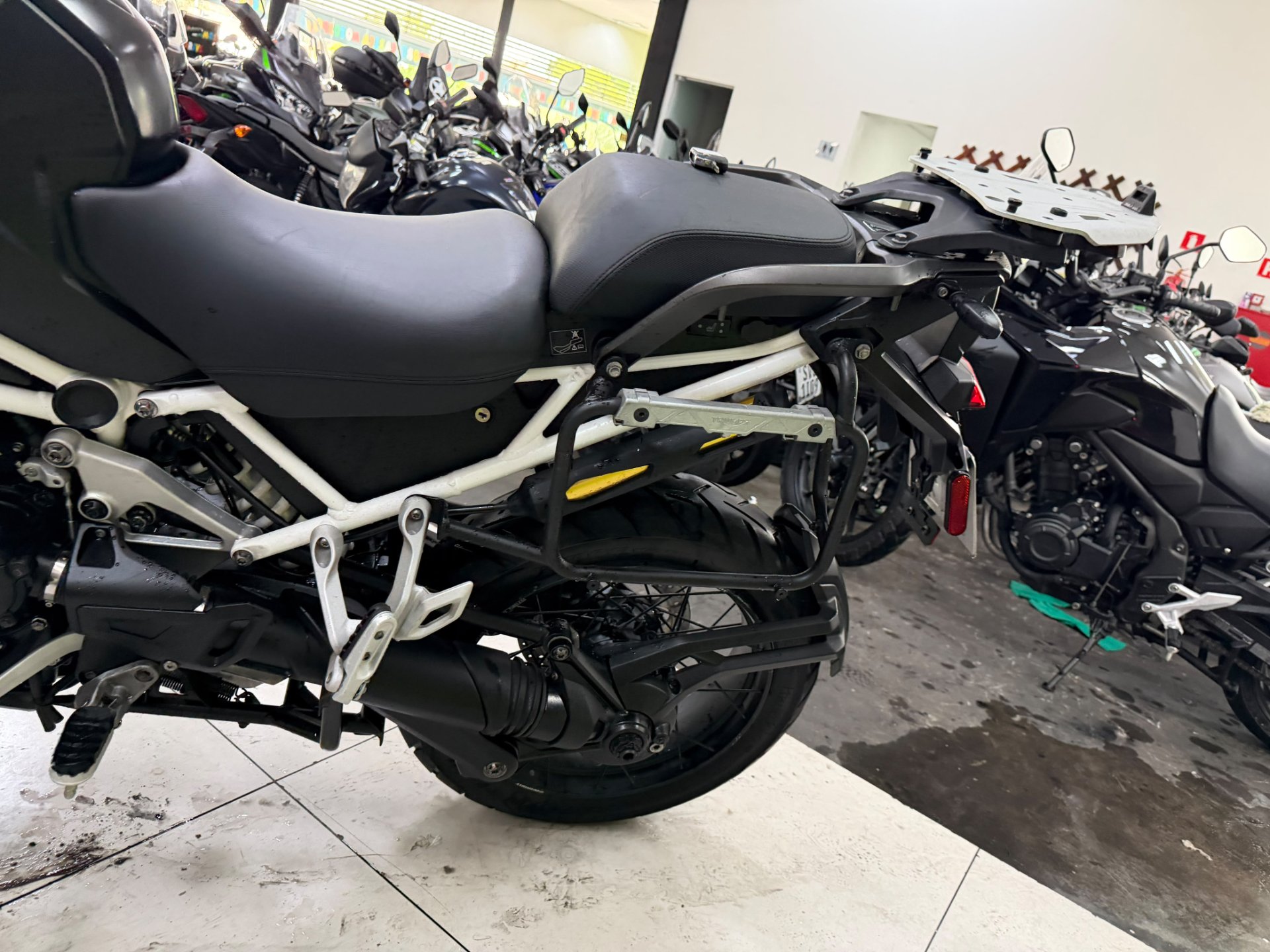 TRIUMPH TIGER 1200 RALLY EXPLORER