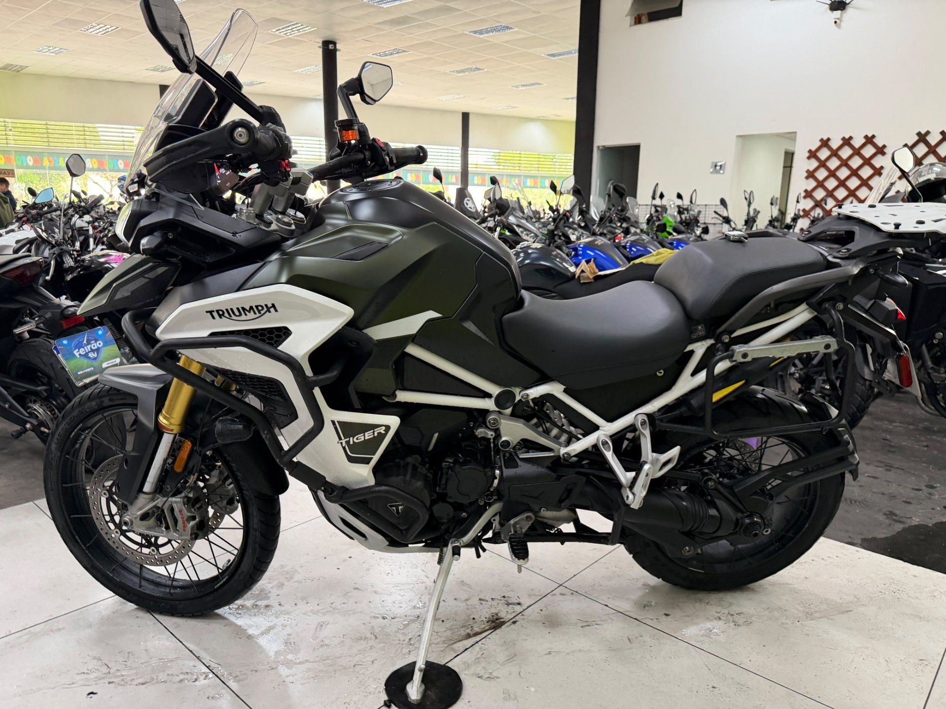 TRIUMPH TIGER 1200 RALLY EXPLORER