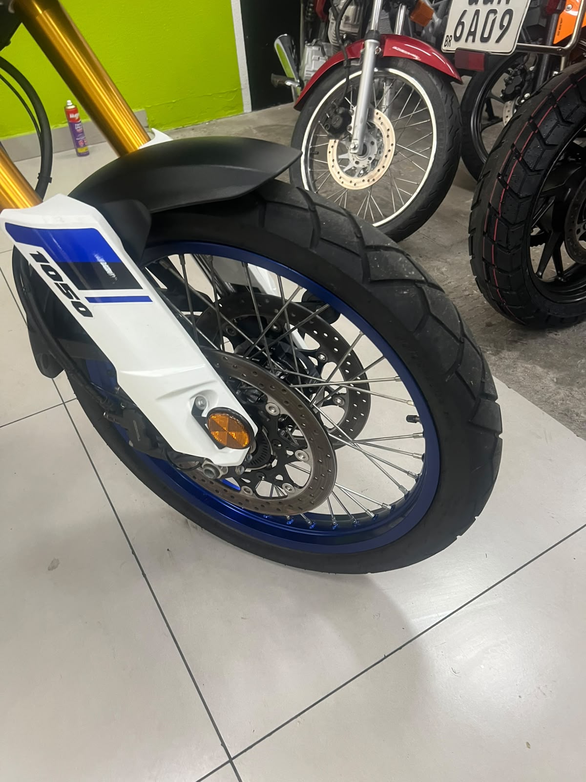 SUZUKI V STROM 1050
