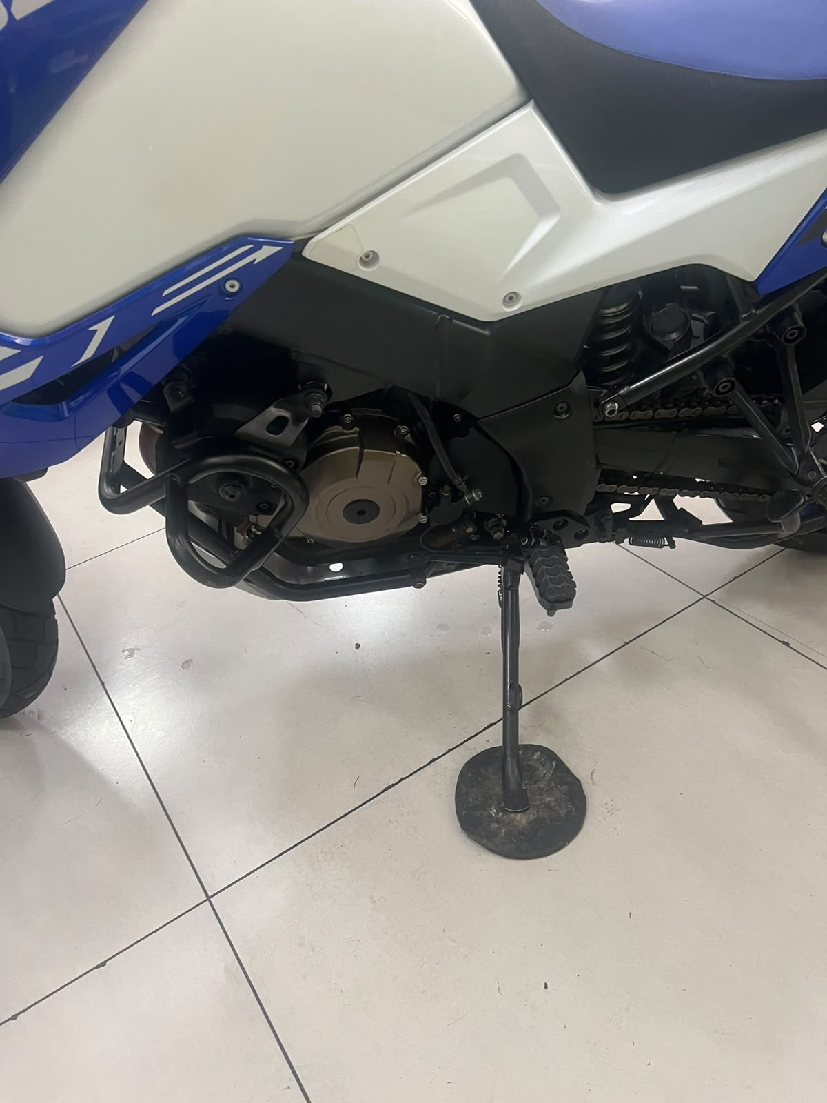 SUZUKI V STROM 1050