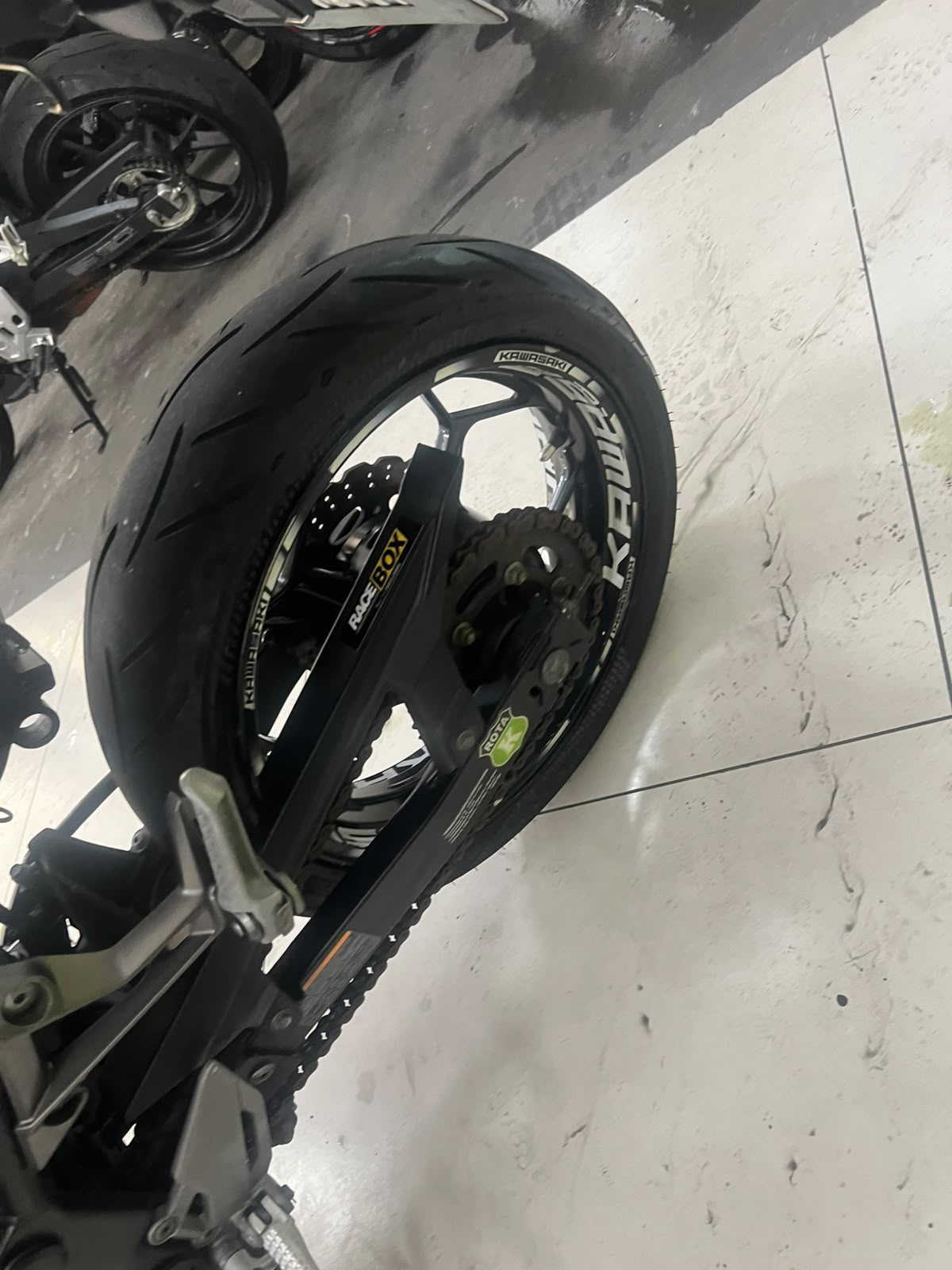 KAWASAKI Z300