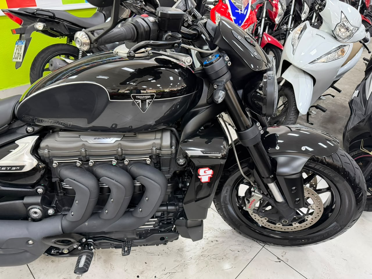 TRIUMPH ROCKET III R