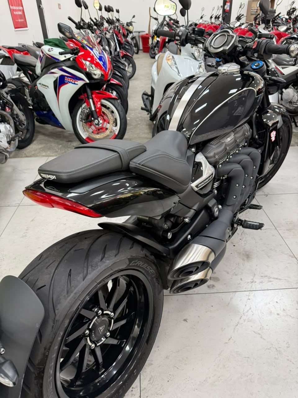 TRIUMPH ROCKET III R