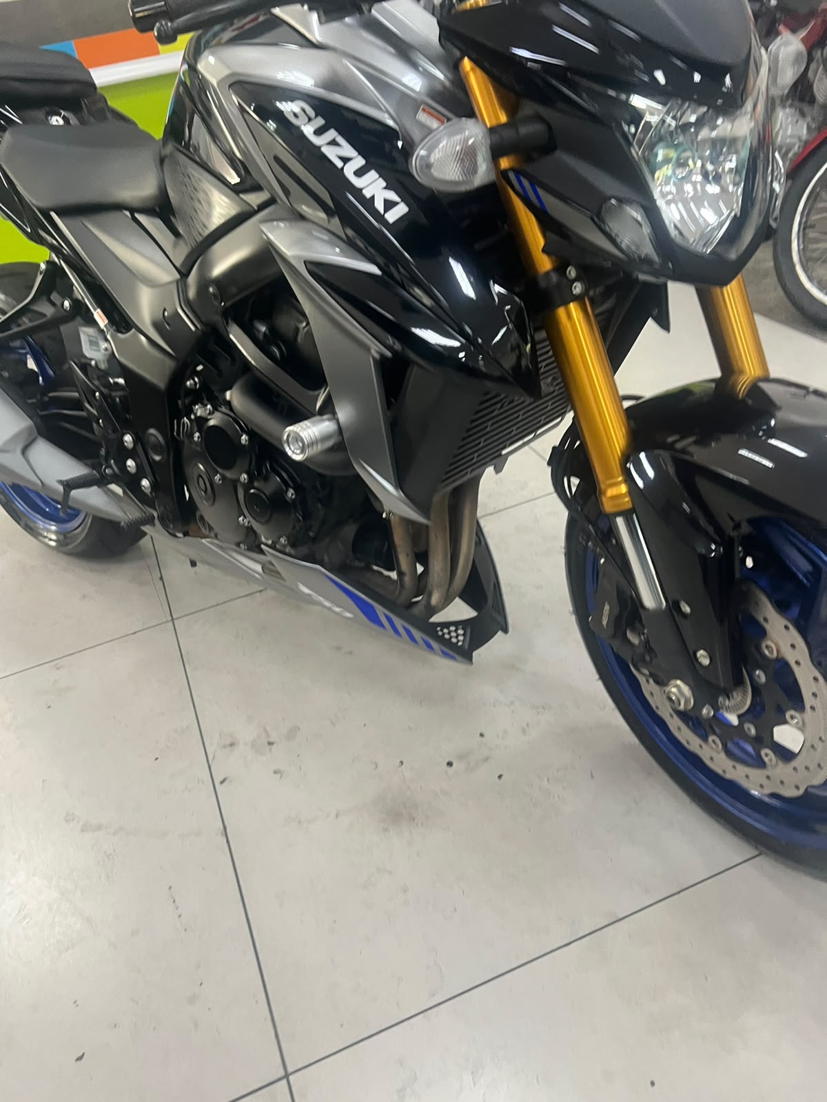 SUZUKI GSX S 750AZ