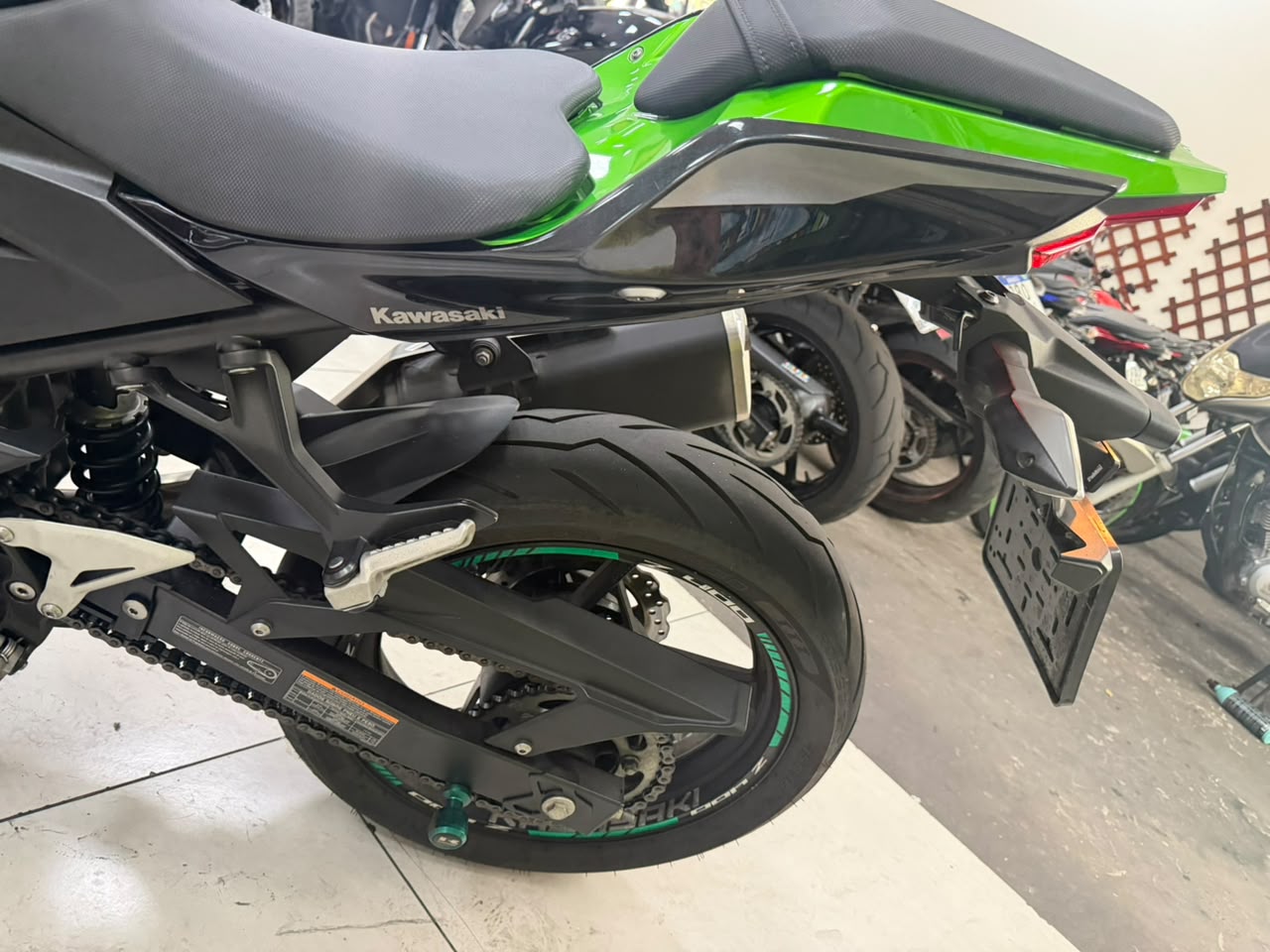 KAWASAKI Z400