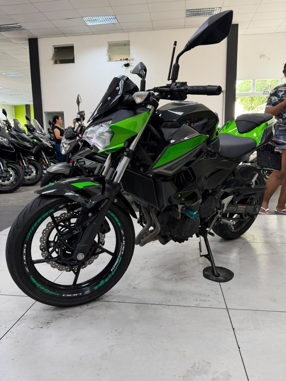 KAWASAKI Z400