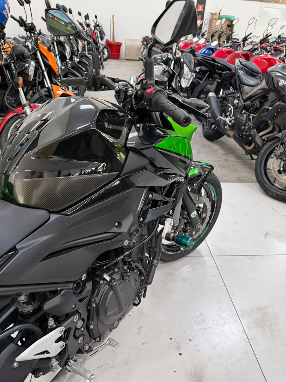 KAWASAKI Z400