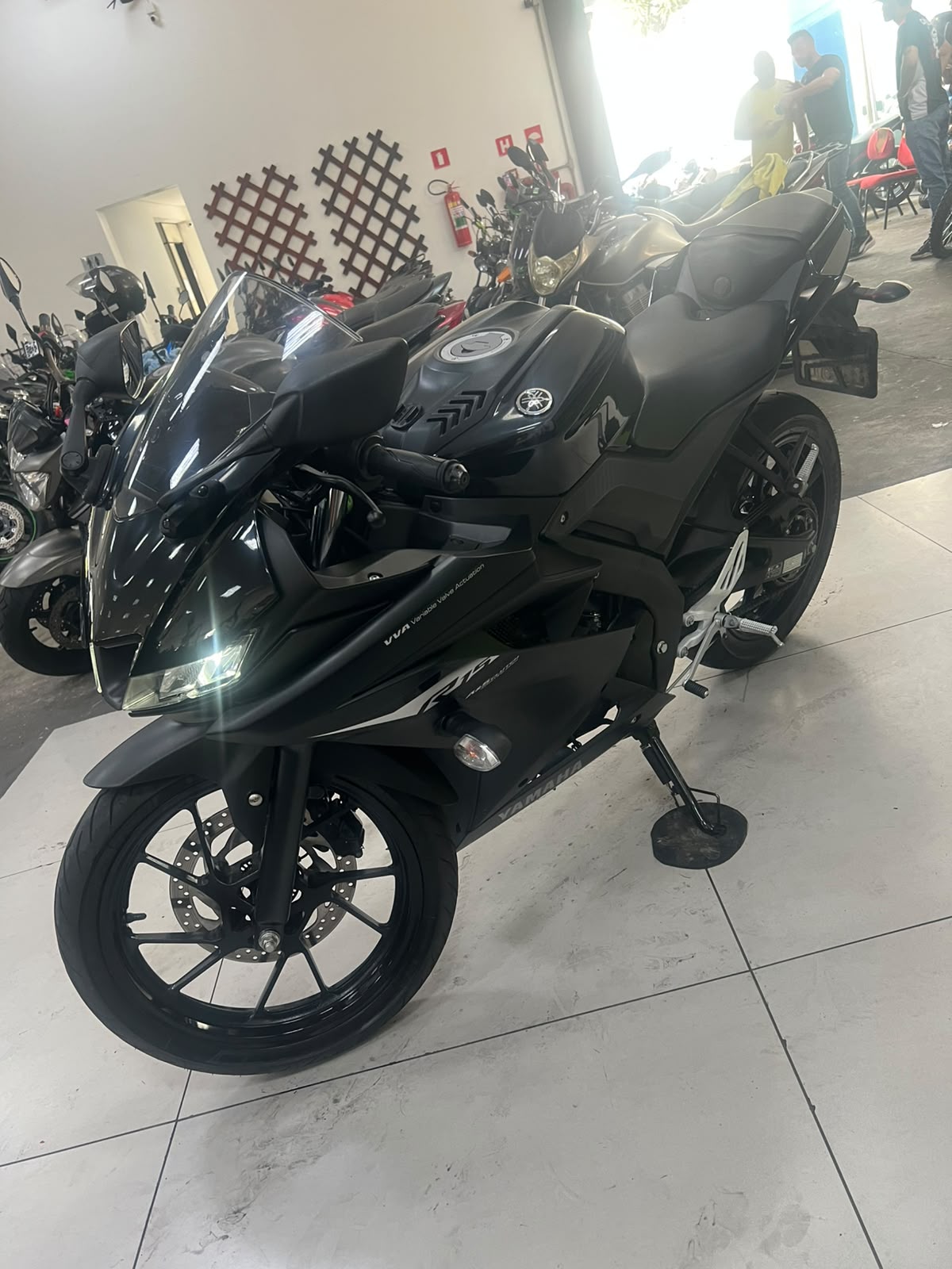 YAMAHA YZF R15