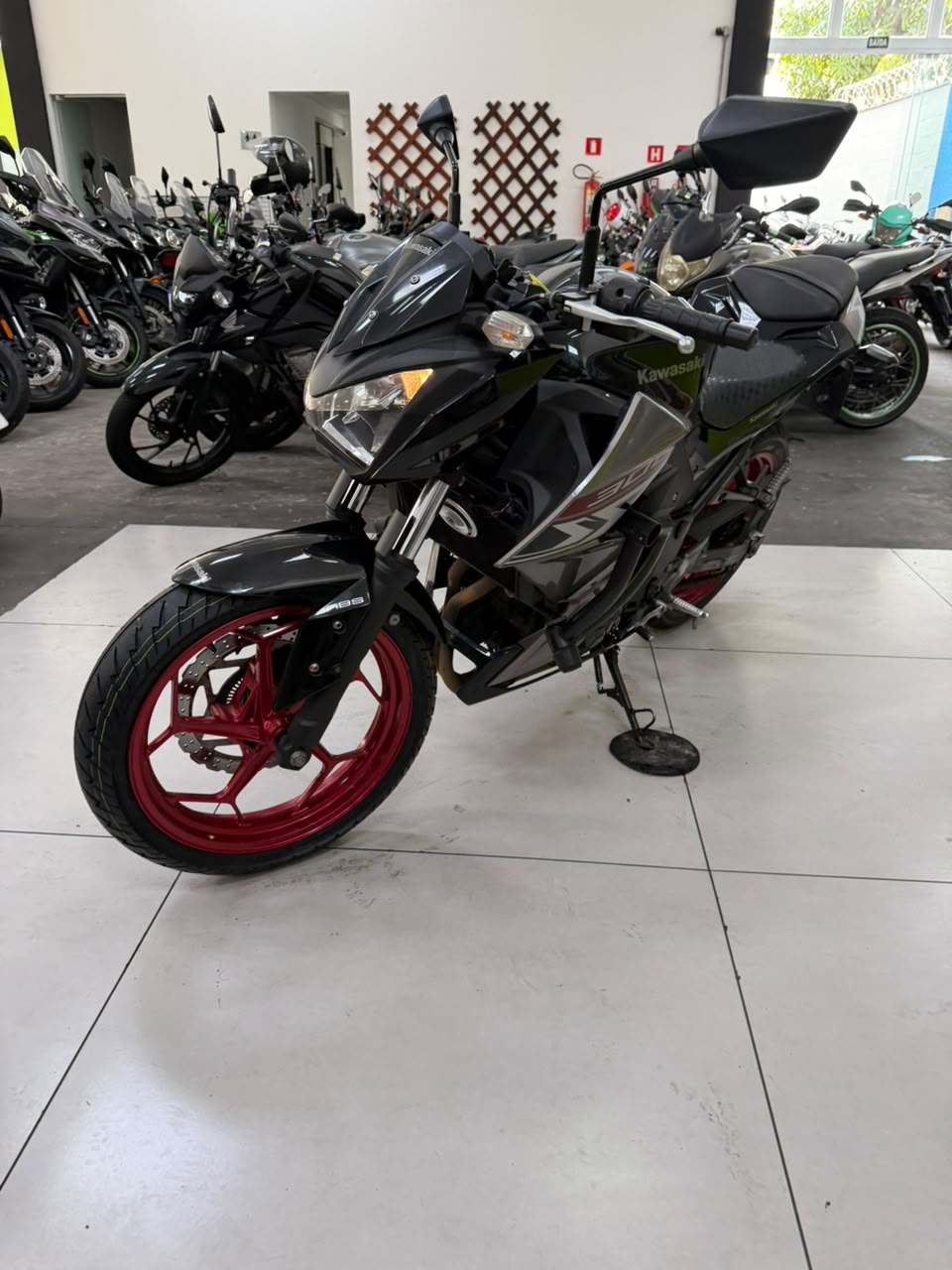 KAWASAKI Z300 ABS