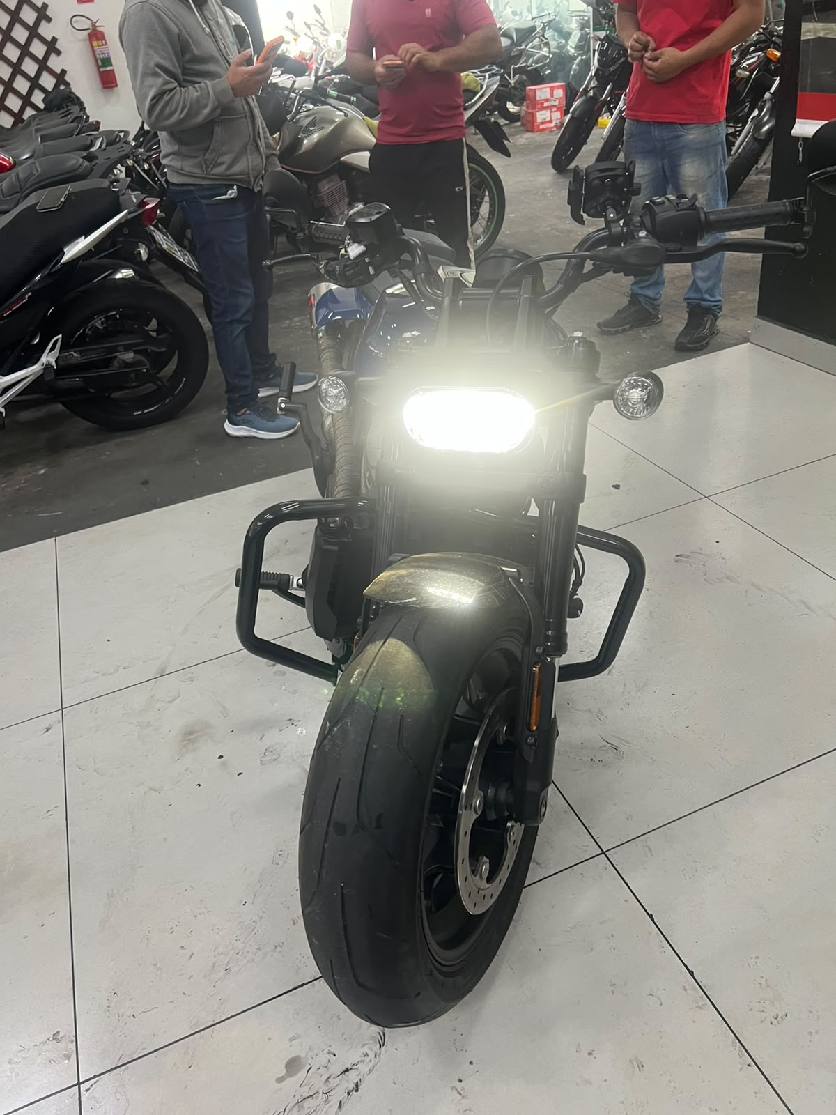HARLEY-DAVIDSON SPORTSTER 1200 CUSTOM