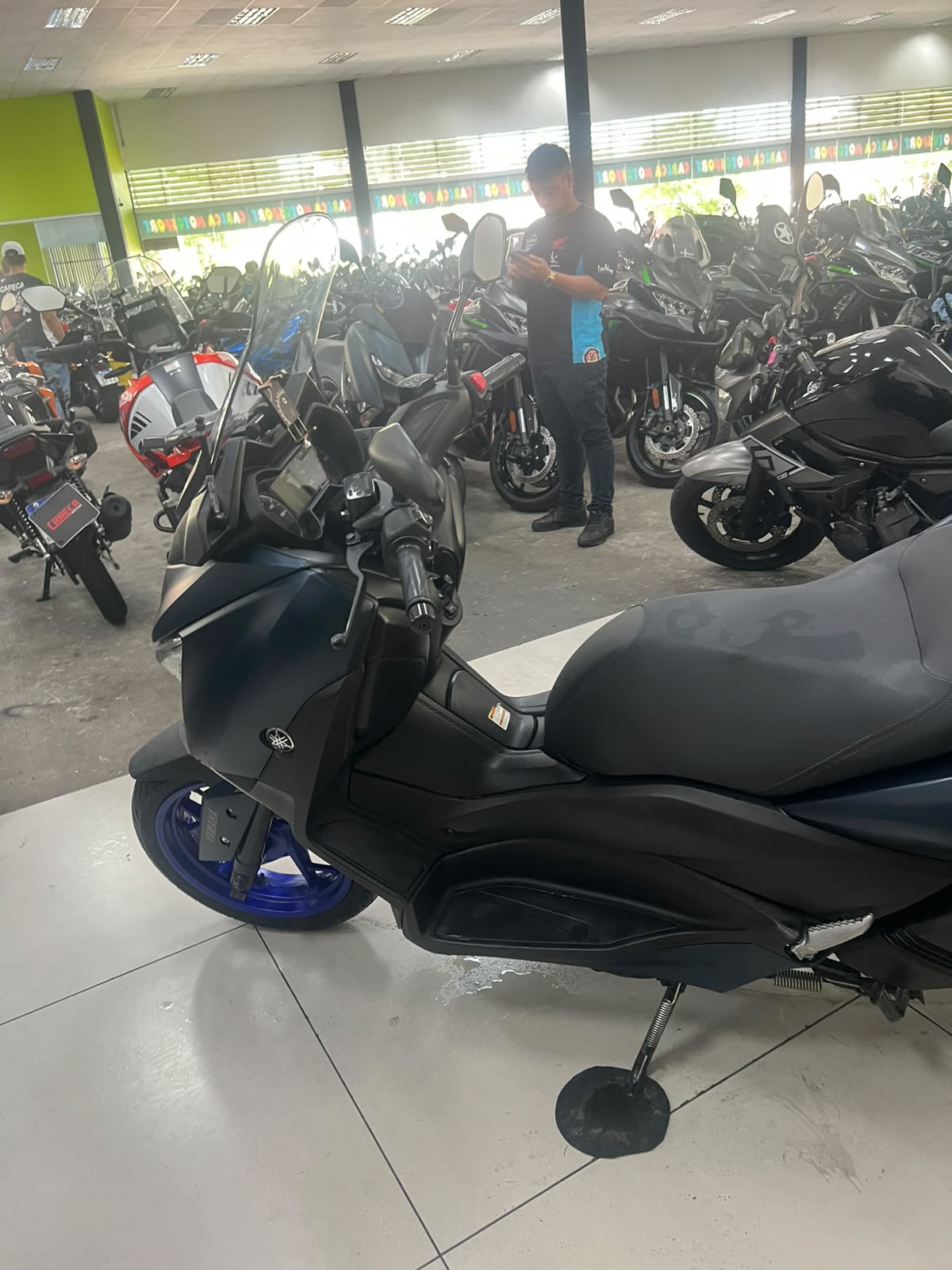 YAMAHA XMAX 250 CONNECTED ABS