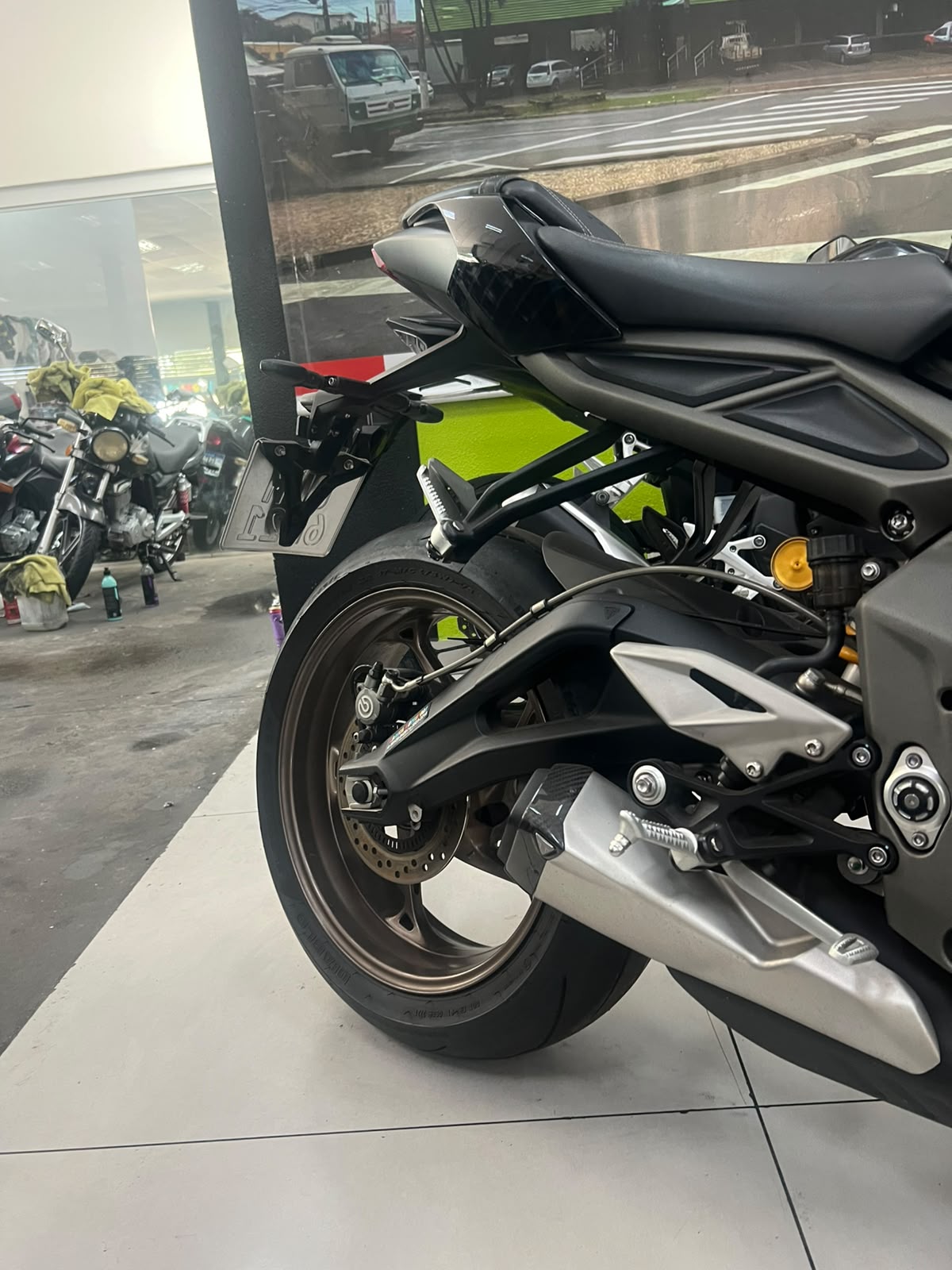 TRIUMPH STREET TRIPLE 765 RS