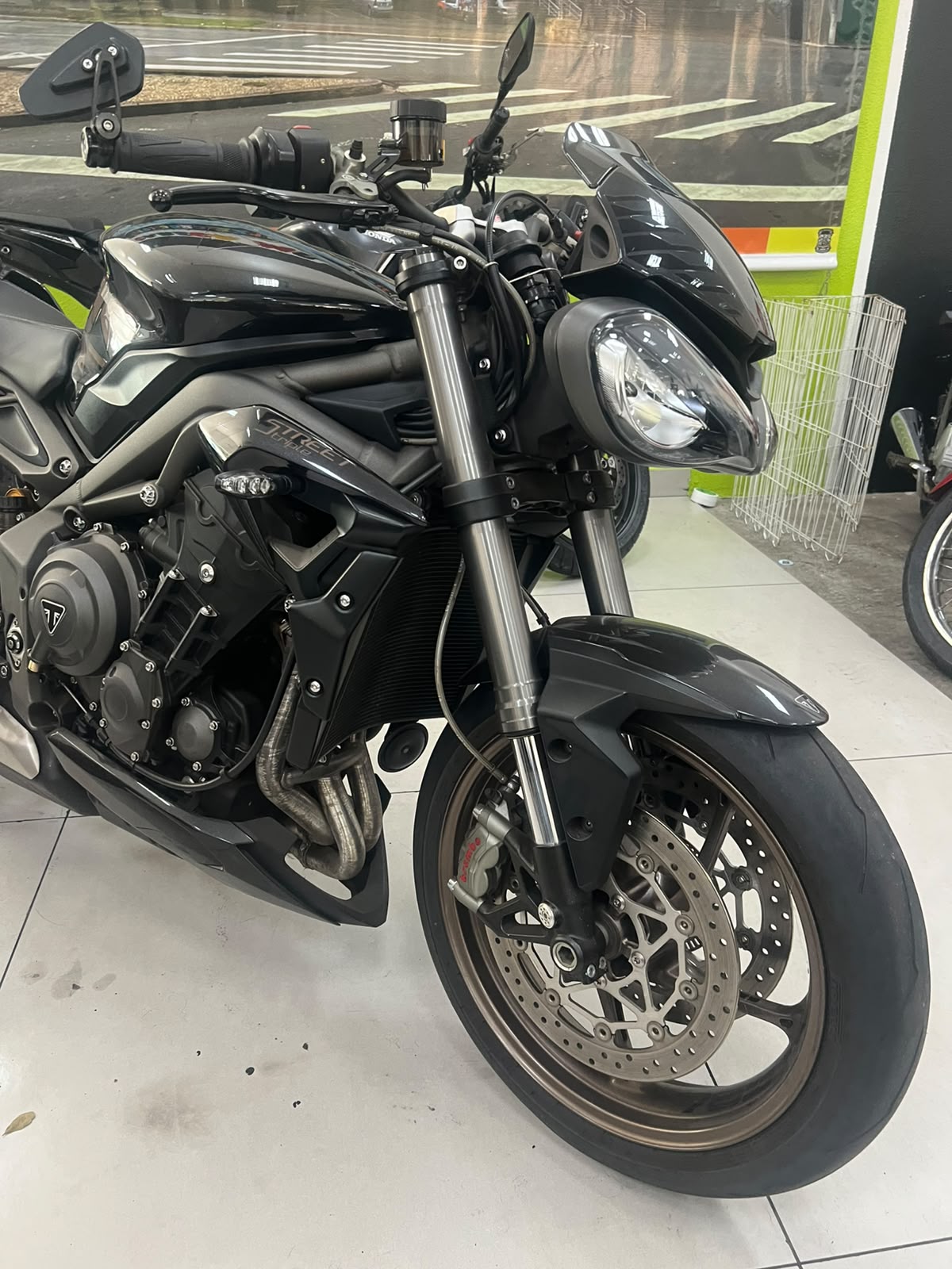TRIUMPH STREET TRIPLE 765 RS