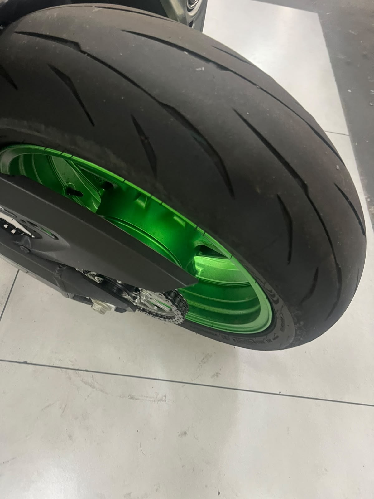 KAWASAKI Z900 R EDITION