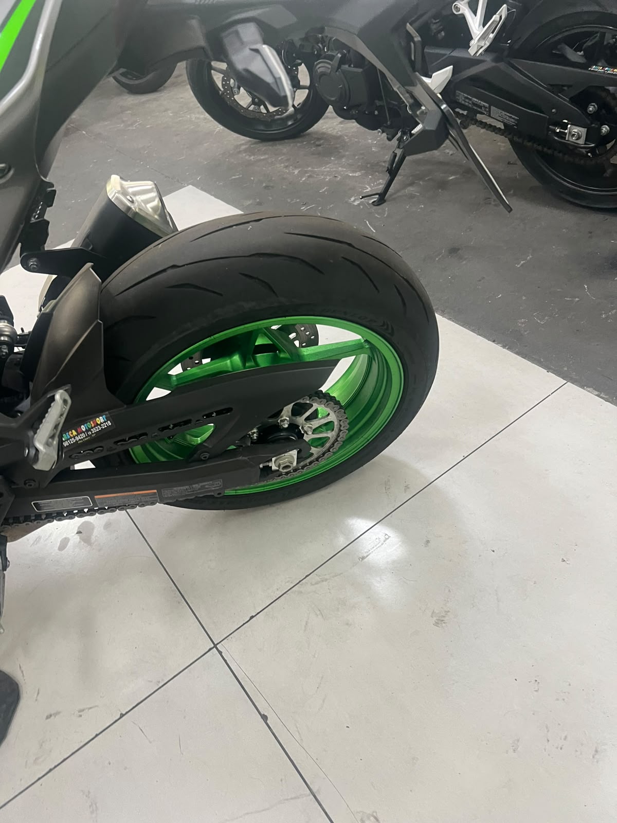 KAWASAKI Z900 R EDITION