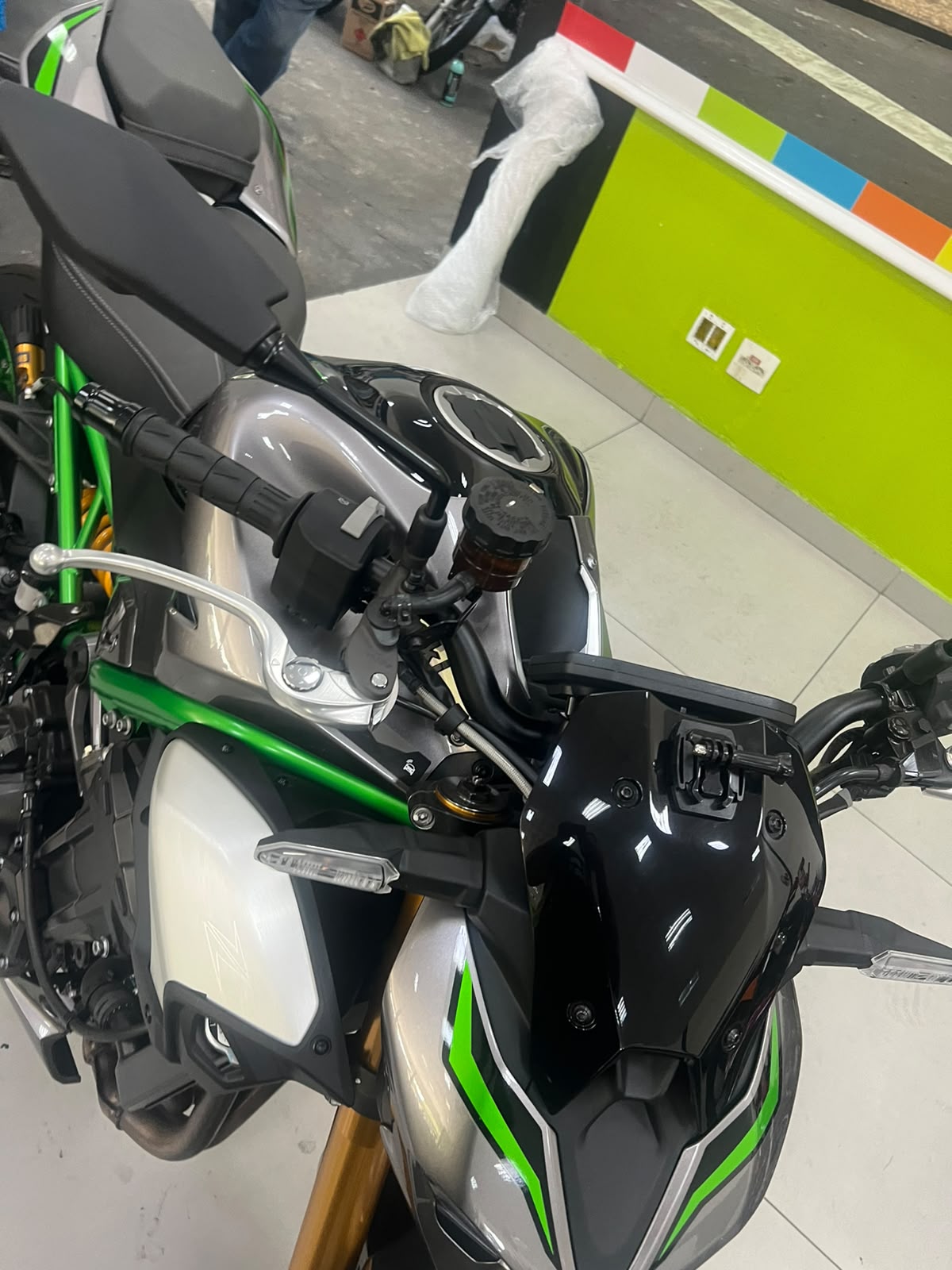 KAWASAKI Z900 R EDITION