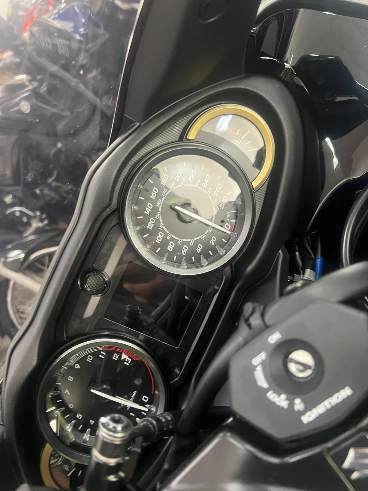 SUZUKI GSX 1300 R HAYABUSA