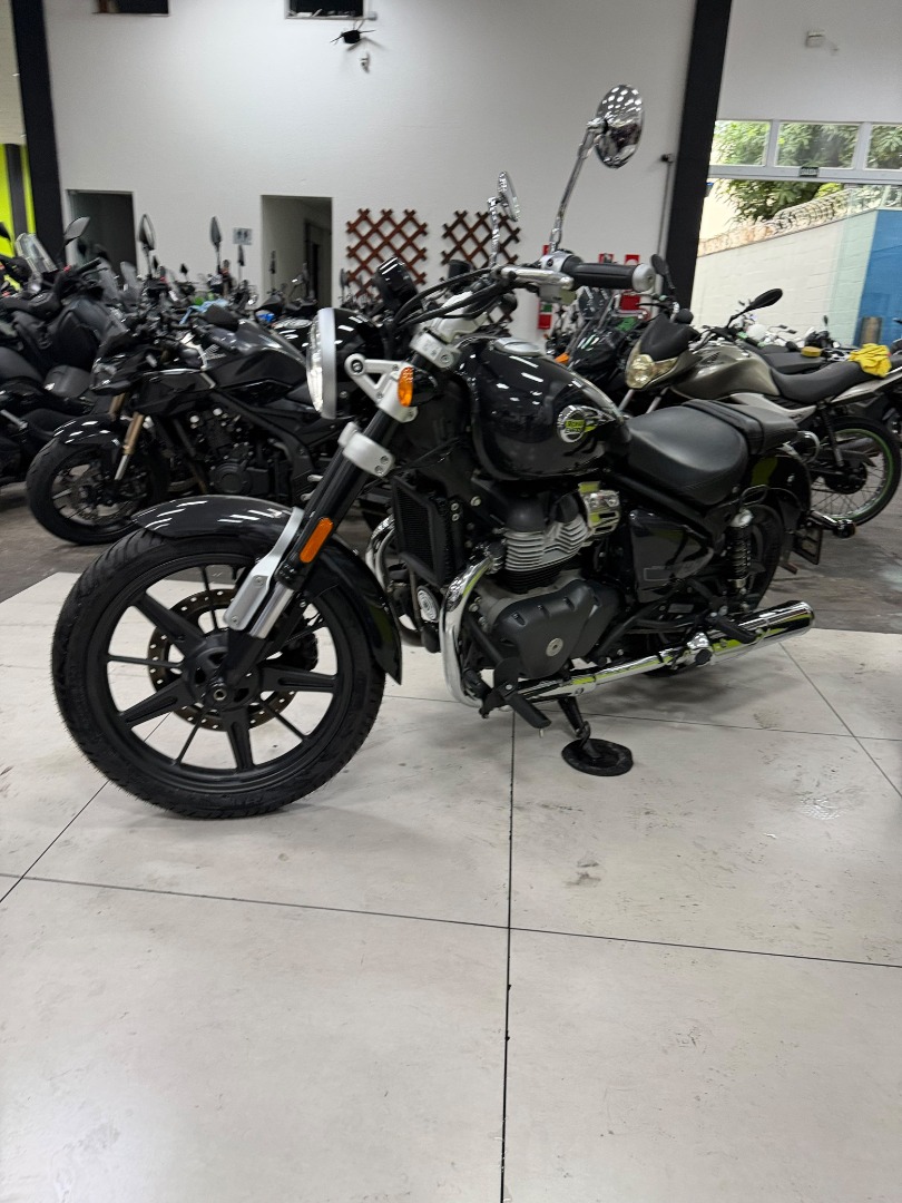 ROYAL ENFIELD SUPER METEOR 650