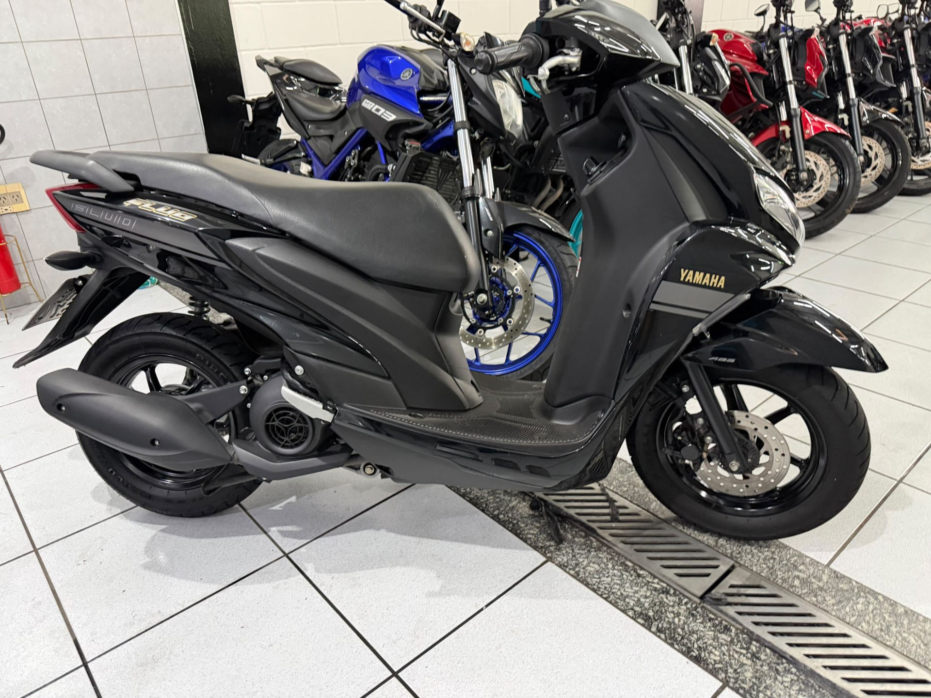 YAMAHA FLUO 125 ABS