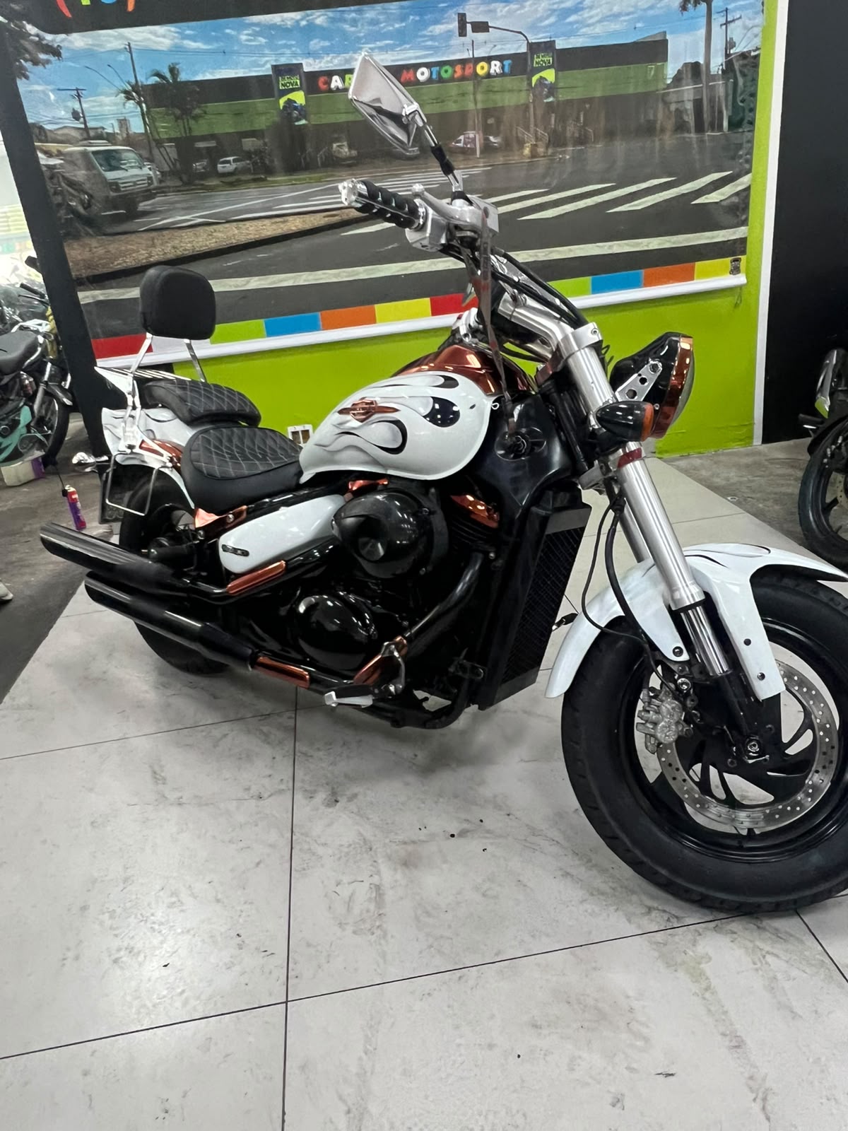 SUZUKI BOULEVARD M800