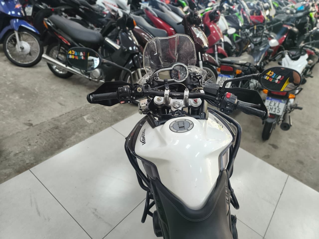 TRIUMPH TIGER 800 XCX